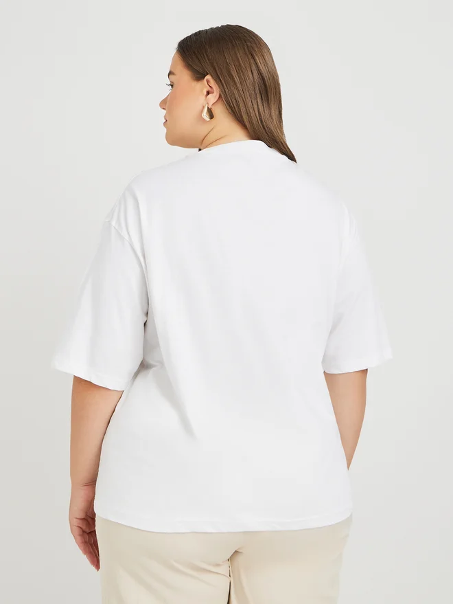Styli Styli Plus Size Oversized Round Neck T-Shirt