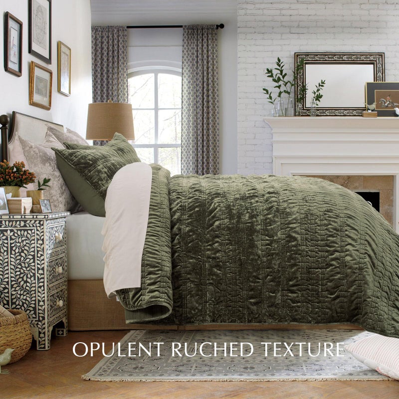 EVERGRACE Luxury Ruched Velvet Quilt King Size, Ultra Soft Bedspread Coverlet Set, Lightweight Velvet Comforter, Quilted Bedding Cover with 2 Matching Shams for All Season, Olive Green - Image 3