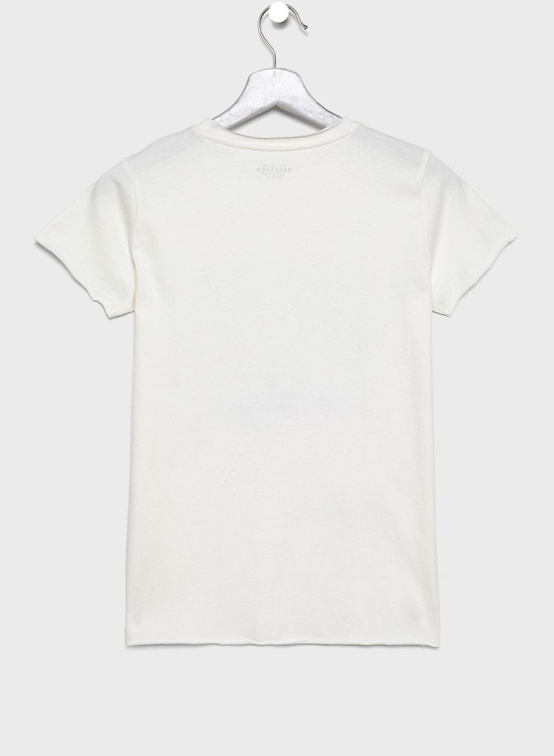 ريزرفد تيشيرت بطبعة جرافيك - Image 2