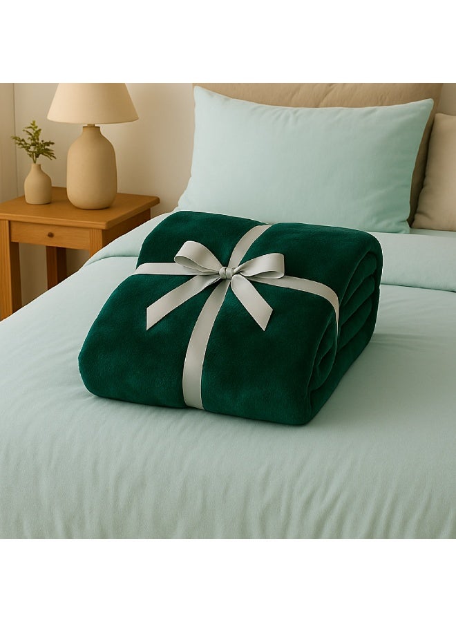 Elega Decor Flannel Blanket – Double (200x220 cm) – Solid Dark Green | Ultra-Soft, Premium Brushed Polyester, All-Season Comfort - Image 3