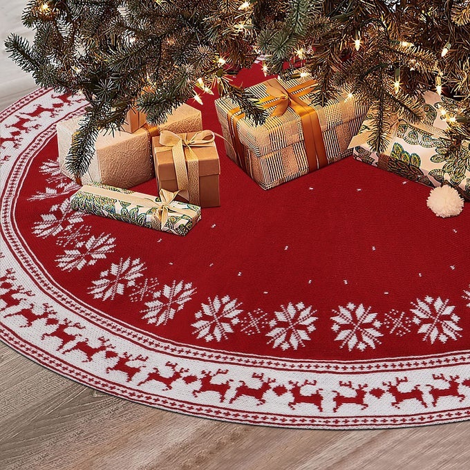 CHRISTMAS TREE SKIRT RUSTIC CHRISTMAS TREE MAT WITH SNOWFLAKE REINDEER RED KNITTED XMAS TREE SKIRTS THICK KNITTED XMAS HOLIDAY DECORATION NEW YEAR HOME PARTY DECORATIONS RED 36INCH90CM