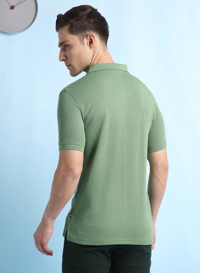 Dennis Lingo Men's Olive Cotton Blend Solid Pattern Regular Fit T-Shirt  - Image 5