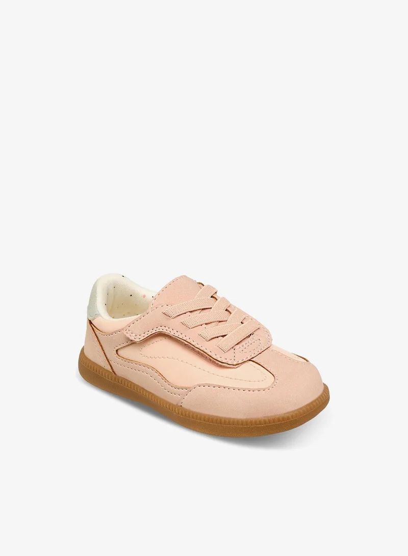 بيرفيت Girls Hook & Loop Ankle Sneakers