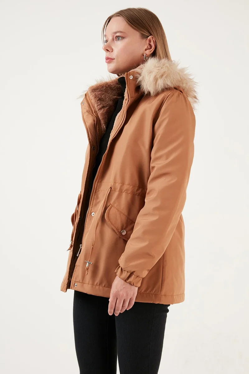 ليلا Regular Fit Faux Fur Hooded Parka Women's Parka 6403319