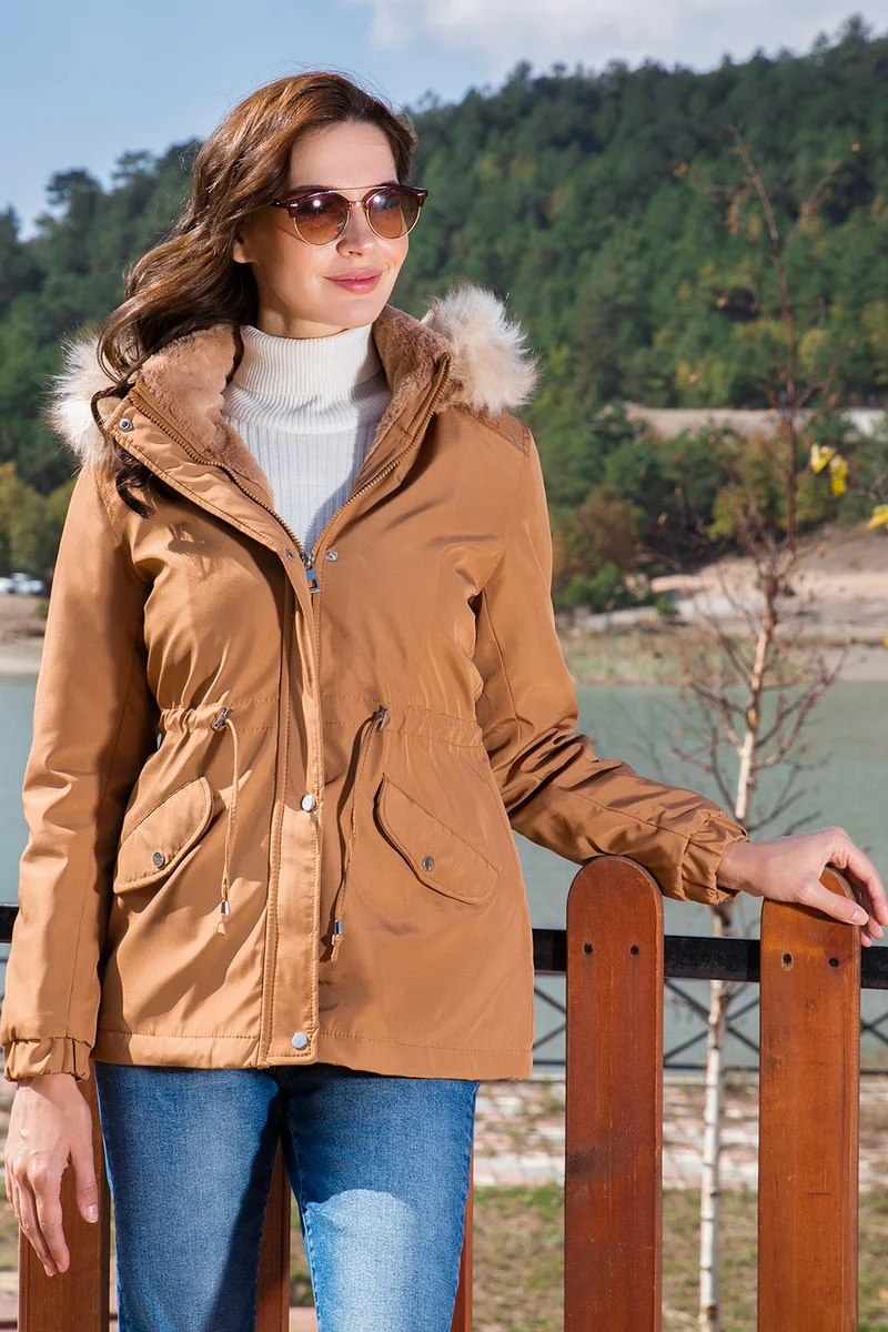 ليلا Regular Fit Faux Fur Hooded Parka Women's Parka 6403319