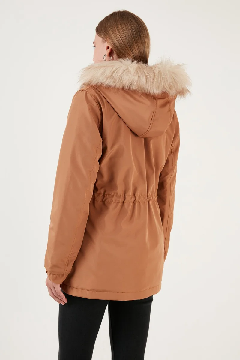 ليلا Regular Fit Faux Fur Hooded Parka Women's Parka 6403319
