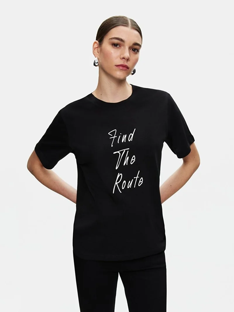 ال تي بي Black T-Shirt