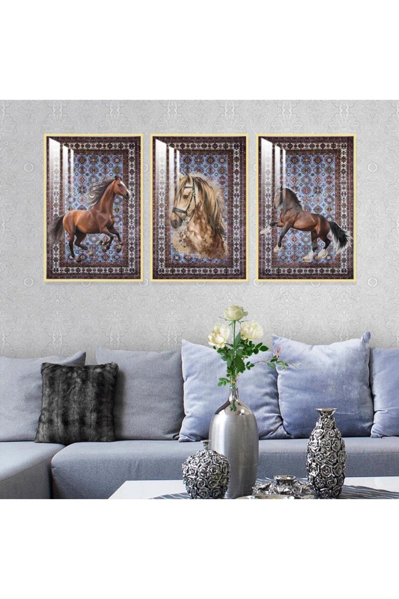 ماركتنا ثلاث لوحات جدارية خشبية بتصميم حصان، مع إطار وطبقة أكريليك شفافة. - Image 1