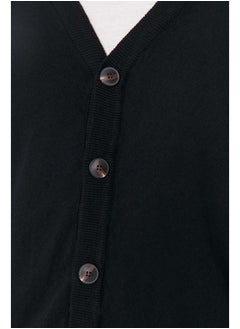 trendyol Black Slim Fit Cotton V Neck Buttoned Cardigan TMNAW21HI0274  - Image 3