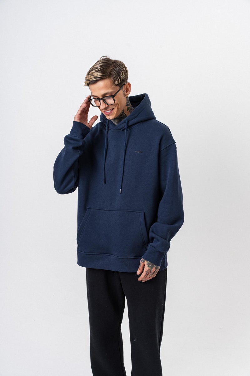 ريسباير هودي رجالي أساسي واسع (Oversize) بغطاء رأس بتفاصيل نص "Respire" لون كحلي - Image 4