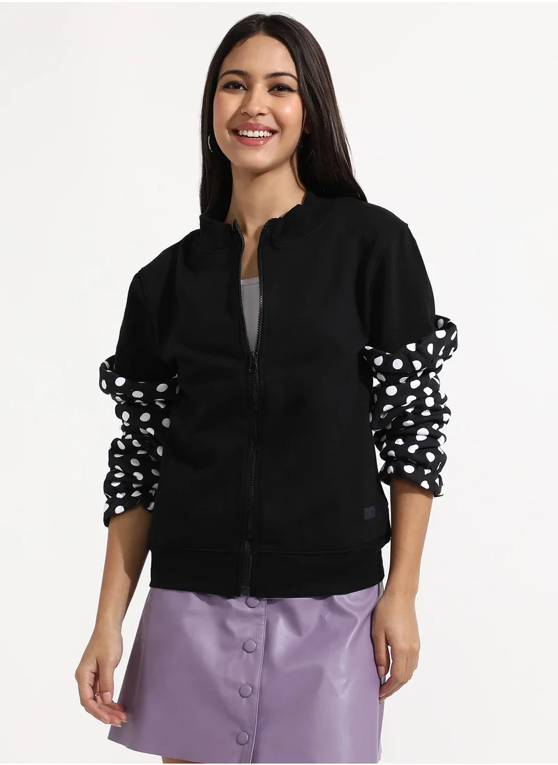Campus Sutra Women's Black Zip-Front Sweatshirt With Polka Dot Sleeve