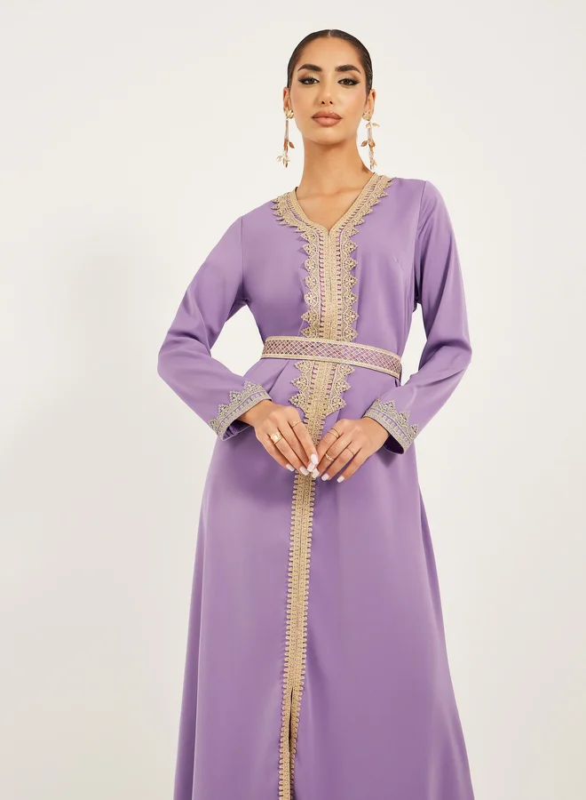 Styli Styli Lace Trim V-Neck Belted A-Line Kaftan