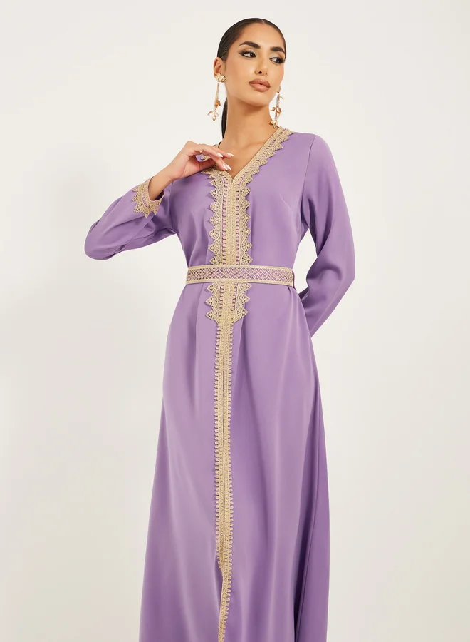 Styli Styli Lace Trim V-Neck Belted A-Line Kaftan