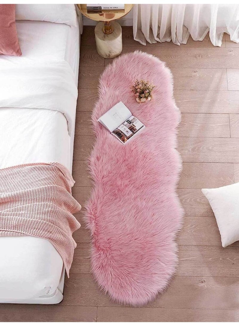سجادة فرو صناعي وردي فاخر – ناعمة وطرية، 80×50 سم - Image 4