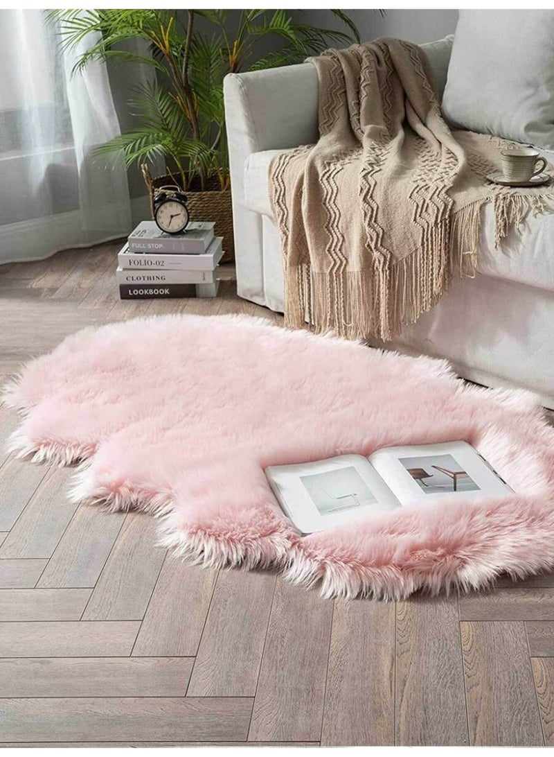 سجادة فرو صناعي وردي فاخر – ناعمة وطرية، 80×50 سم - Image 2