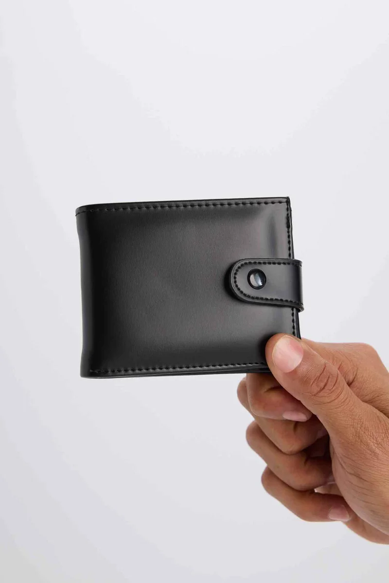 ديفاكتو Man Faux Leather Wallet