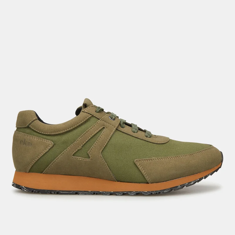 EKN Footwear Men's Low Seed Runner Shoe