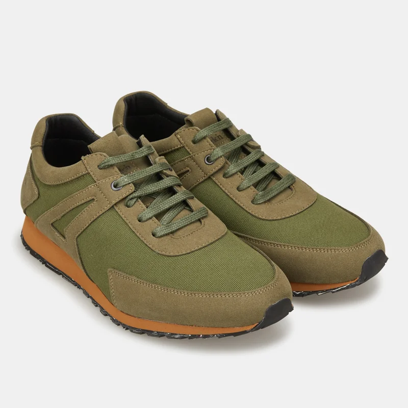 EKN Footwear Men's Low Seed Runner Shoe