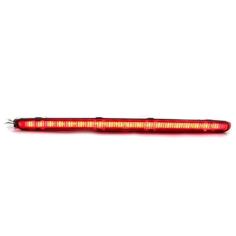ضوء الفرامل الخلفي الأحمر LED الثالث للسيارة - مصباح فرامل خلفي مشرق وفاخر ومتين - بديل مباشر يعيد لسيارتك مظهرها الجديد - سهل التركيب للسيارات - Image 4