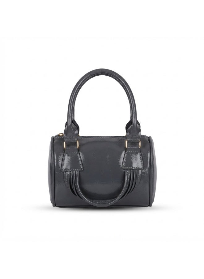 An elegant bag that combines sophistication and practicality in one soft, attractive design suitable for all times.BA-73