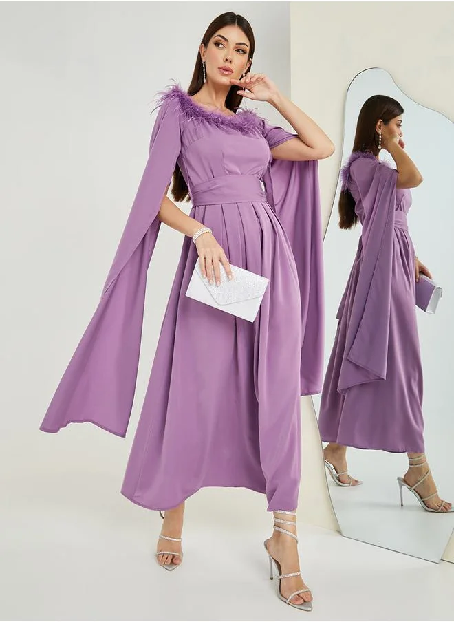 ستايلي Cape Sleeve Faux Feather Trim A-Line Maxi Dress