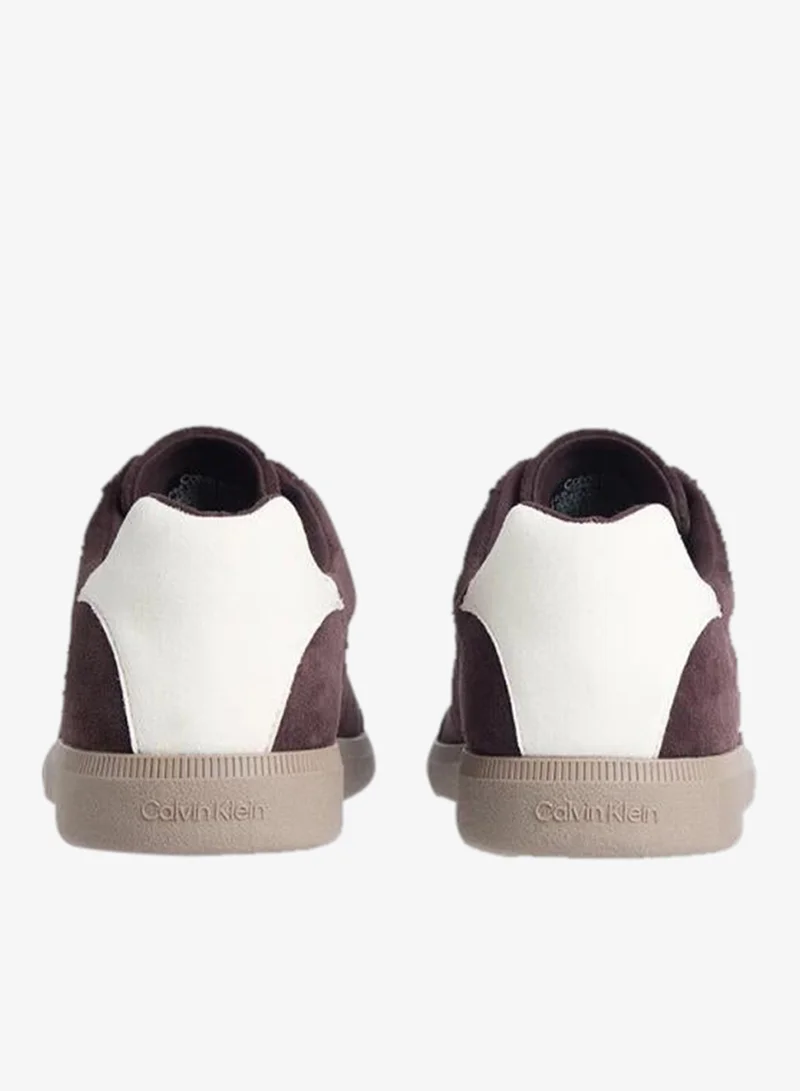 كالفن كلاين حذاء رياضي برباط بنعل مسطح