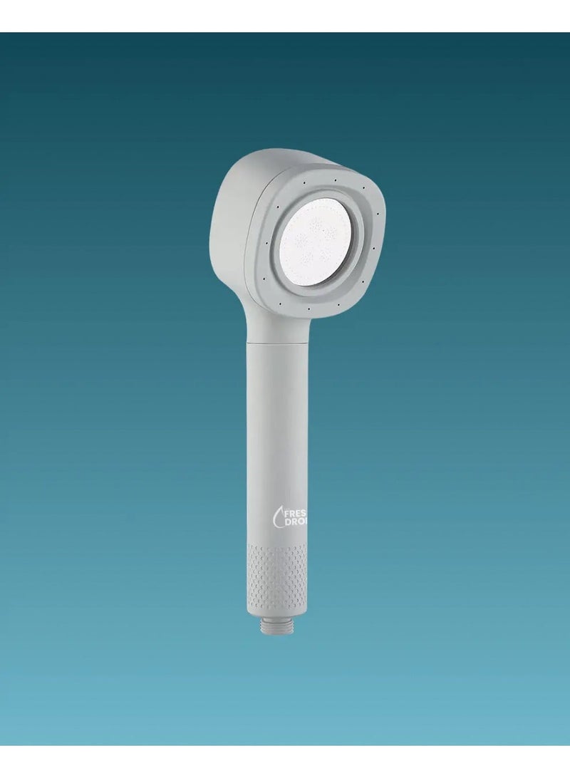 The Fresh Drop رأس دش وفلتر دش فاخر ومعتمد بشهادة الآيزو (ISO) للعناية بالشعر والبشرة من "ذا فريش دروب" | فلترة متطورة وعالية الكفاءة لإزالة الكلور والصدأ والملوثات والشوائب والترسبات الضارة لتوفير مياه نقية لبشرة ناعمة وشعر صحي - Image 2