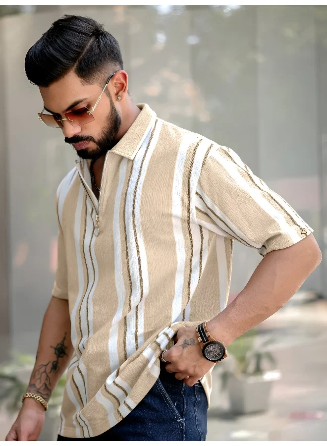 مانياك تيشيرت قطن رجالي بنصف سحاب وياقة بولو مخططة بأكمام ثلاثة أرباع باللون البيج