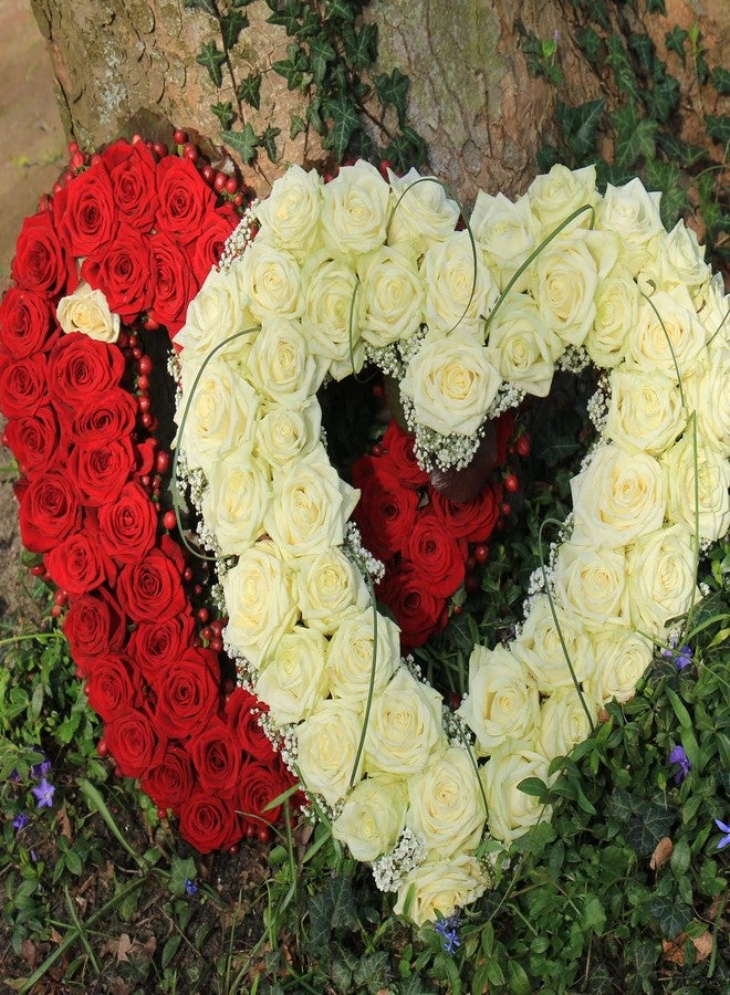 Ruisita 3 Pack 14 Inch Valentine Christmas Heart Metal Wreath with Green Floral Wire Heart-Shaped Wire Wreath Frame DIY Crafts for Valentine's Day, Christmas, Wedding, Home Decors - Image 4