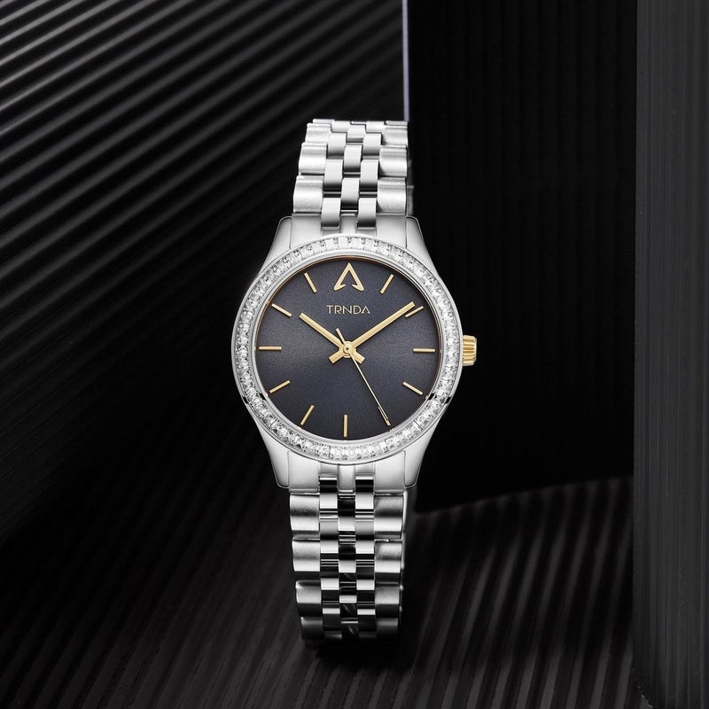 ترندا ساعة نسائية من TRNDA بهيكل من الفولاذ المقاوم للصدأ الفضي وسوار من الفولاذ المقاوم للصدأ الفضي - Image 5