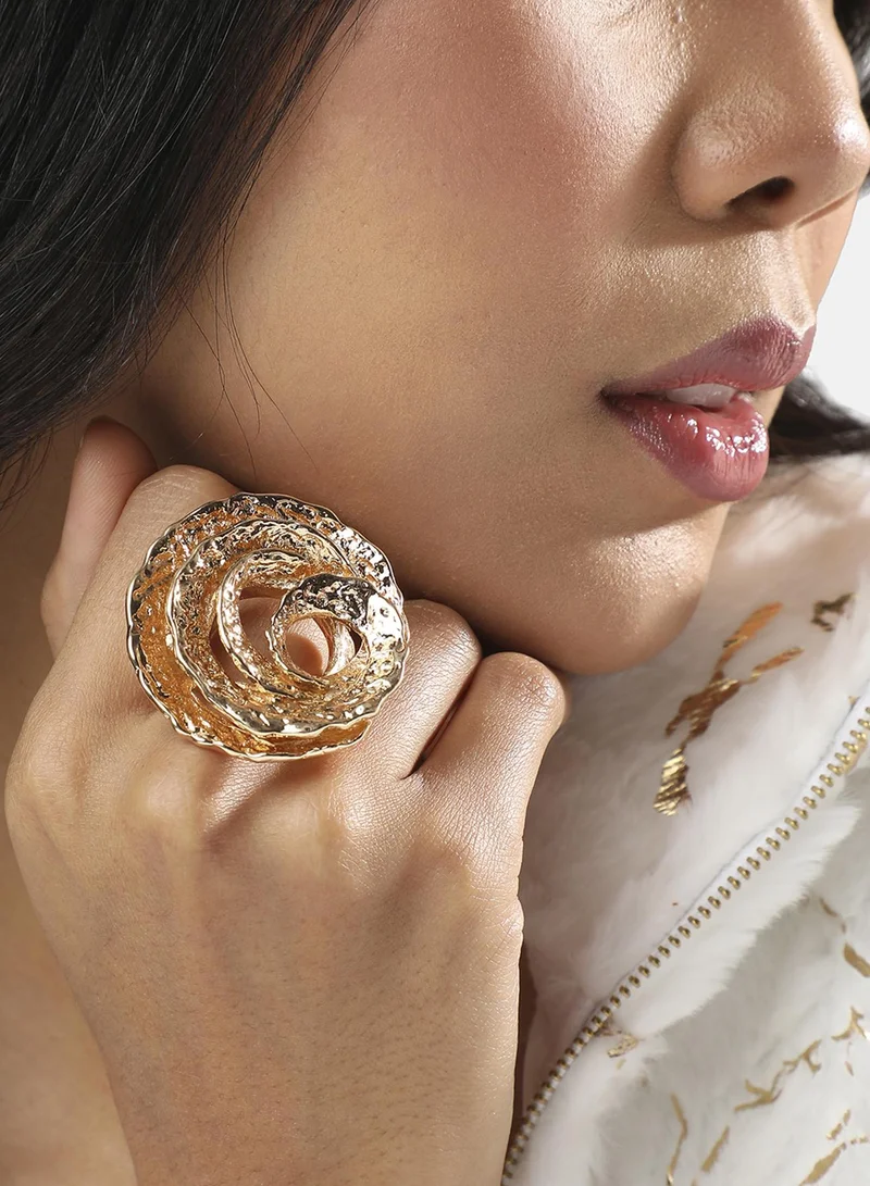 SOHI Dented Swirl Statement Artificial Ring Jewellery