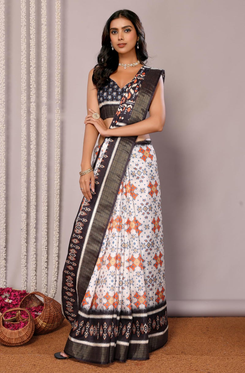 Janasya Women's White & Black Chanderi Silk Ikkat Printed Printed Saree with Blouse Piece - Image 3