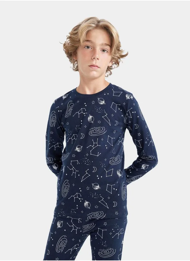 ديفاكتو All-Over Print Long Sleeve T-Shirt & Pyjama Set by Styli