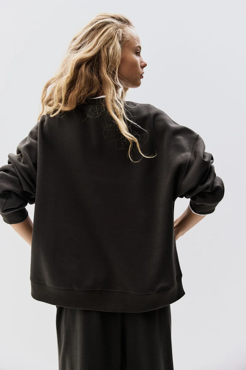 اتش اند ام سويت شيرت بقصّة فضفاضة