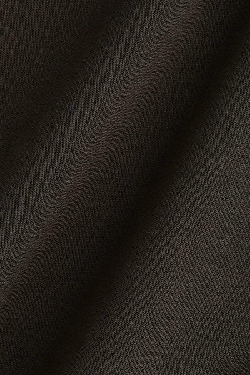 اتش اند ام سويت شيرت بقصّة فضفاضة