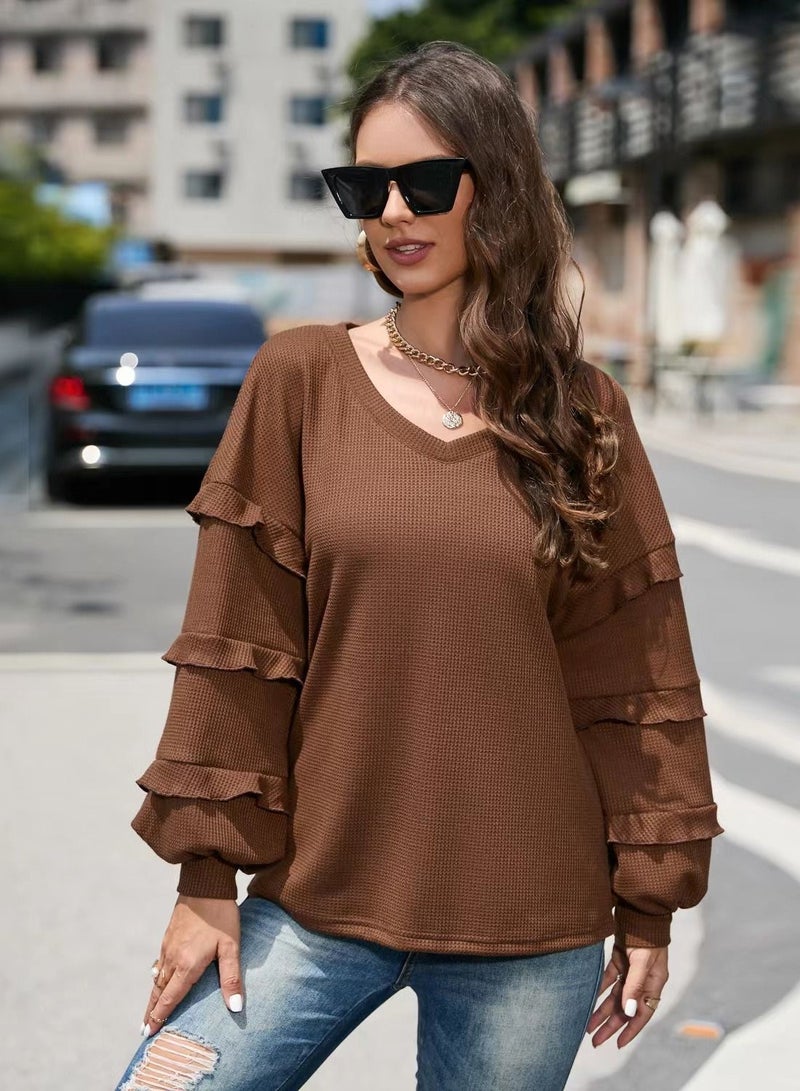 Loquat تي شيرت بأكمام طويلة فضفاضة بلون موحد وتصميم على شكل V بأكمام منتفخة