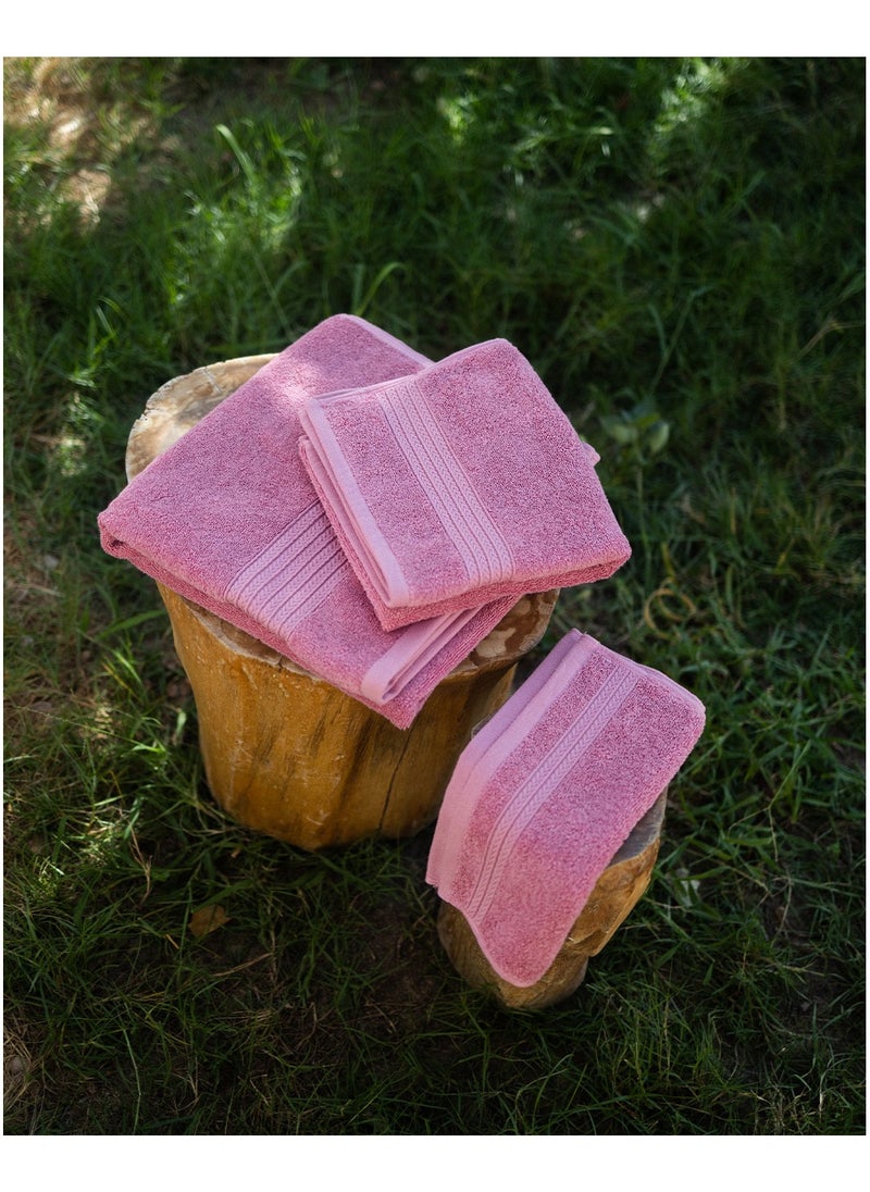 More cottons  - مجموعة فوط قطن مصرى 3 قطع (1 يد-1 وجه -1 بشكير) روز - Image 1