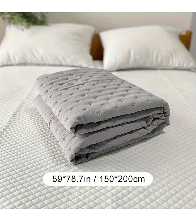 Grey Ultrasonic Quilted Sandwich Thin Quilt - Image 3