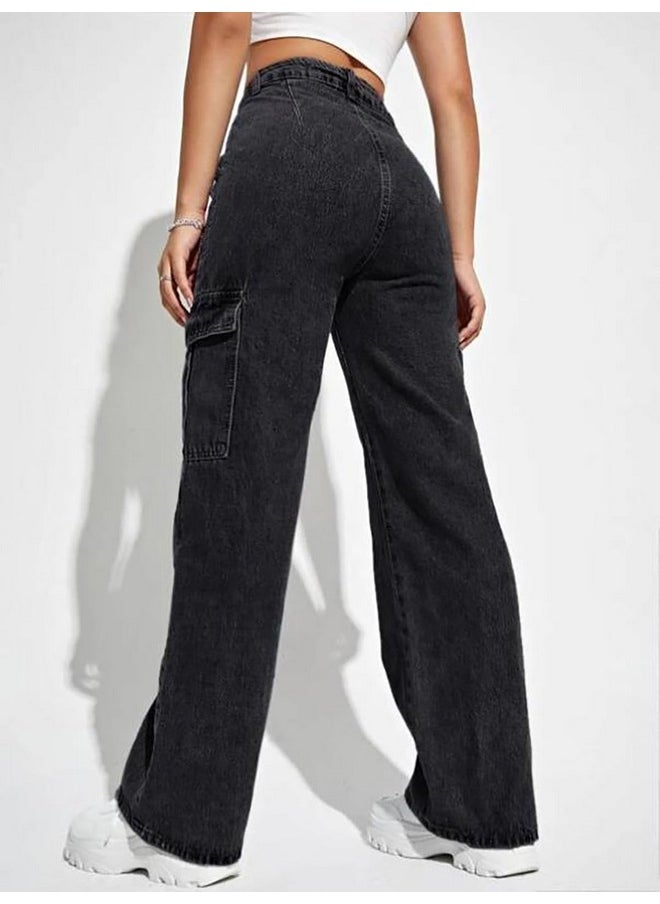 Kotty KOTTY Women's Solid High Rise Cargo Relaxed Fit Jeans, Black  - Image 4