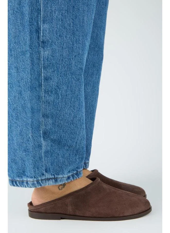 Tepui Women's Genuine Leather Front-Stitch Detailed Sabo Coffee Slippers.