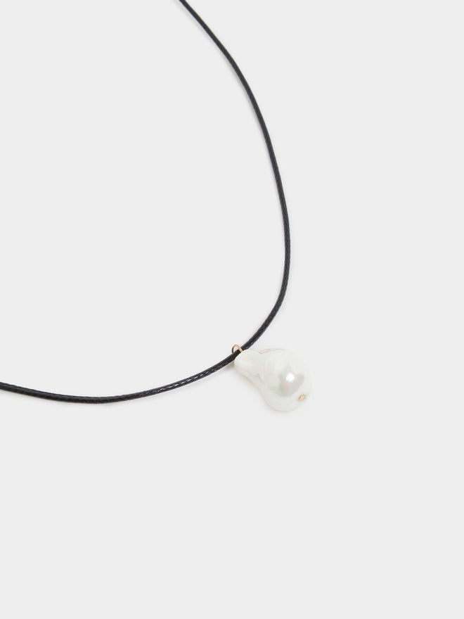 Styli Styli Pearl Pendant Necklace on Cord  - Image 4