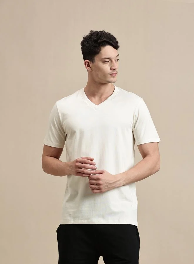 ECOLORE Men Off White V Neck Slim Fit T-Shirt