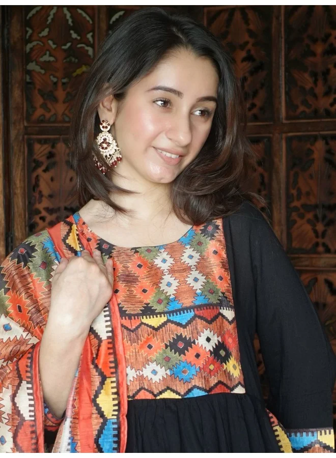 AKS AKS Ethnic Motifs Printed Round Neck Three-Quarter Sleeves Kurta Set