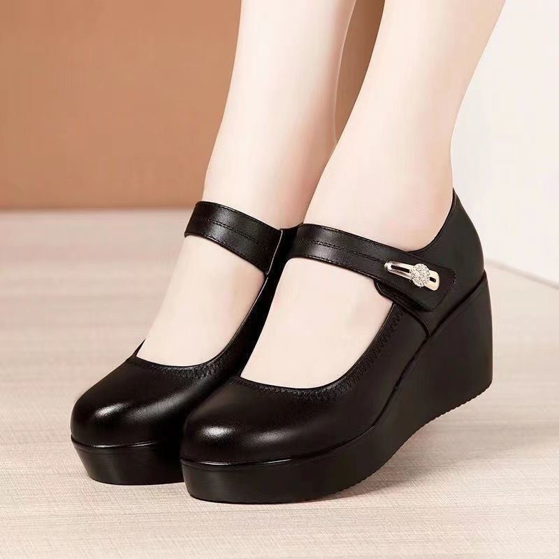Round Head Platform Bottom Mother Shoes 2022 Autumn New Waterproof Platform Thick Bottom Middle-Aged And Elderly Plus Size Non-Slip Wedge Shoes - Image 2