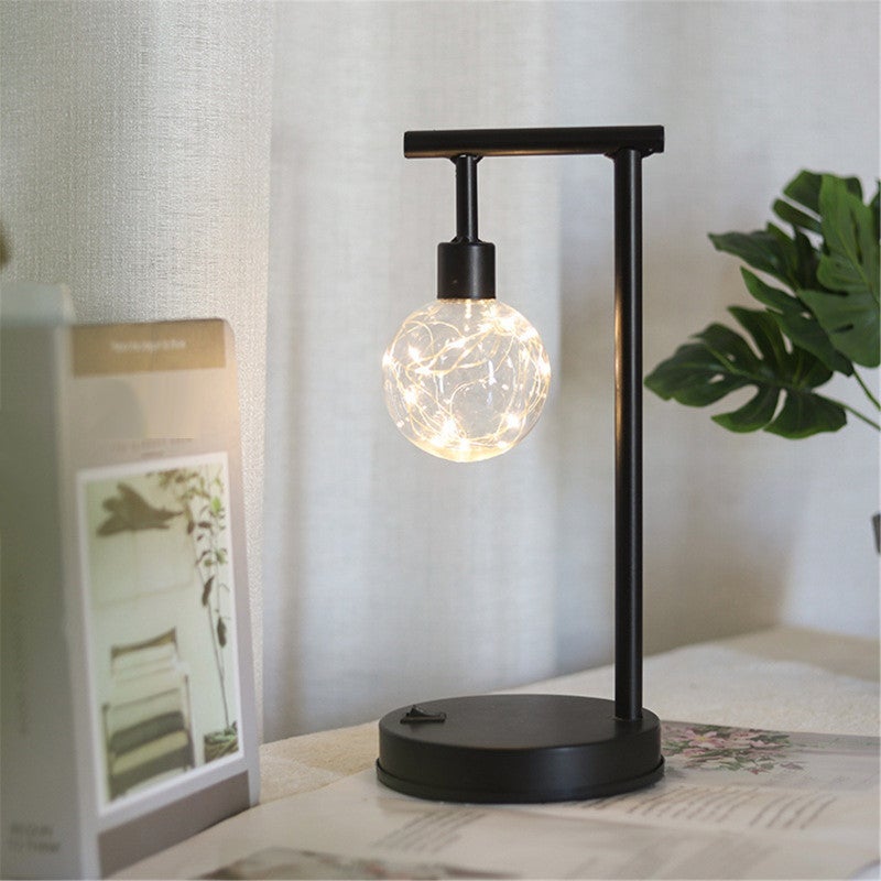 مصباح طاولة صغير من الحديد المطاوع 12.2 × 7.09 × 6.3 بوصة بتصميم مفرغ أسود مع توهج LED ناعم لديكور غرفة النوم والمدفأة والشرفة - Image 4