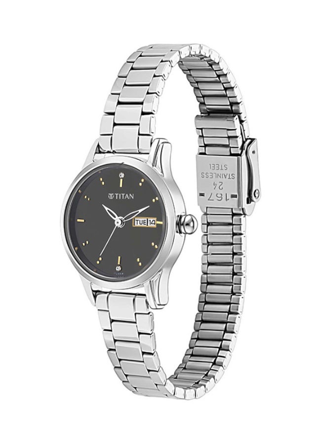 TITAN ساعة تيتان لاجان التناظرية بقرص دائري أسود وحزام فضي للنساء - Image 3