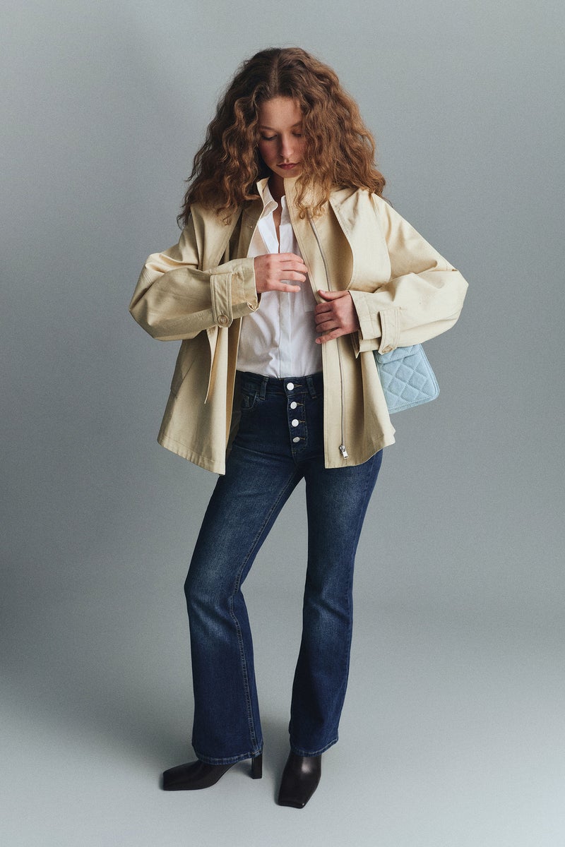 ديفاكتو بنطلون جينز فلير فيت برجل واسع وخصر عادي - Image 1