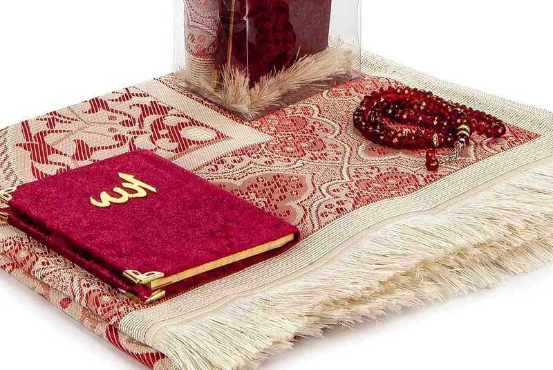 ايهفان PVC Boxed Prayer Rug Set - Velvet Covered Yasin - Prayer Rug - Prayer Beads - Claret Red Color