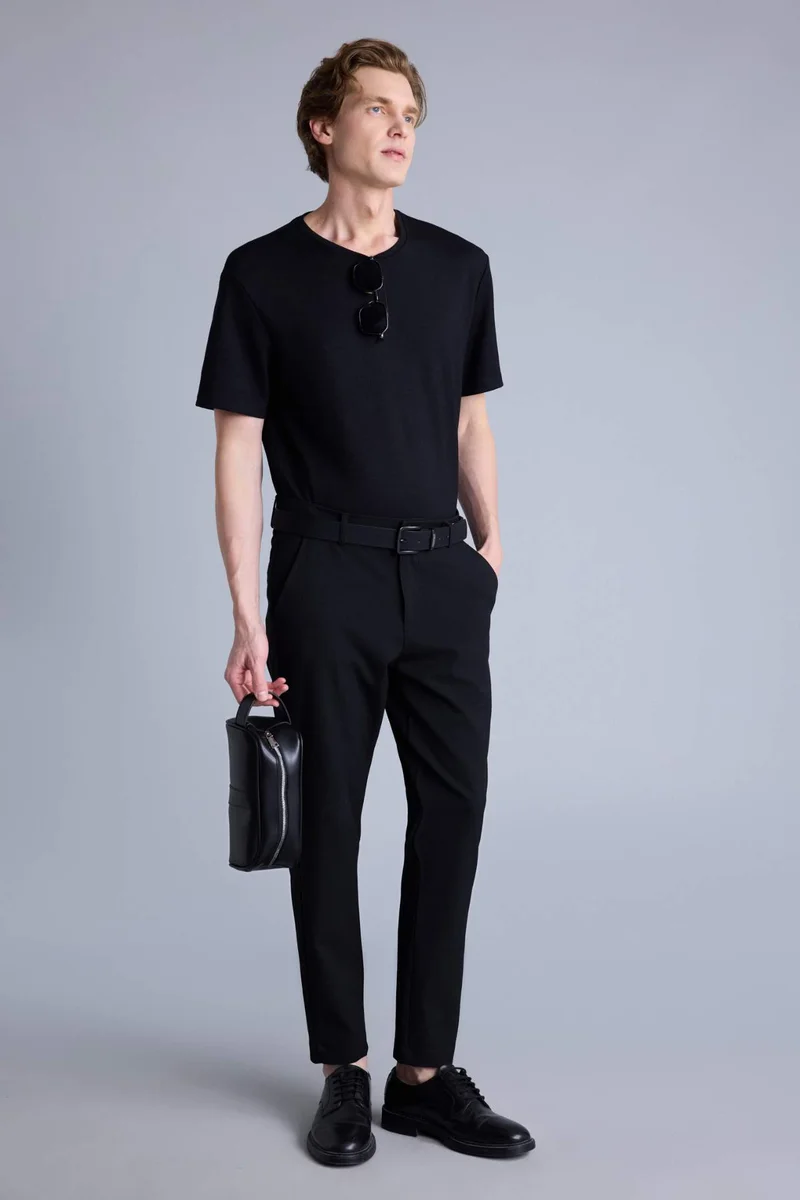 ديفاكتو Regular Fit Short Sleeve T-Shirt