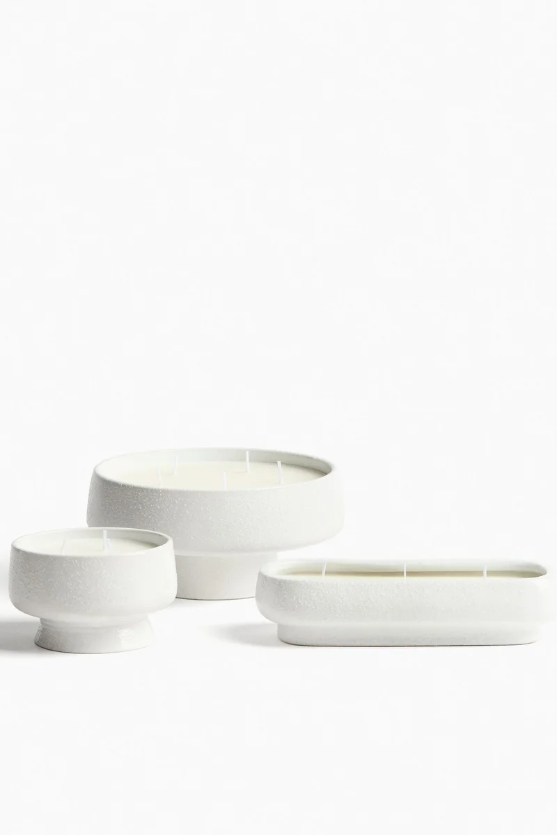 اتش اند ام شمعة كبيرة برائحة الأعشاب